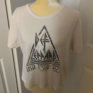 Def Leopard Crop Cream T. EUC